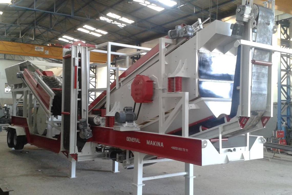 Mobile Roll Crusher