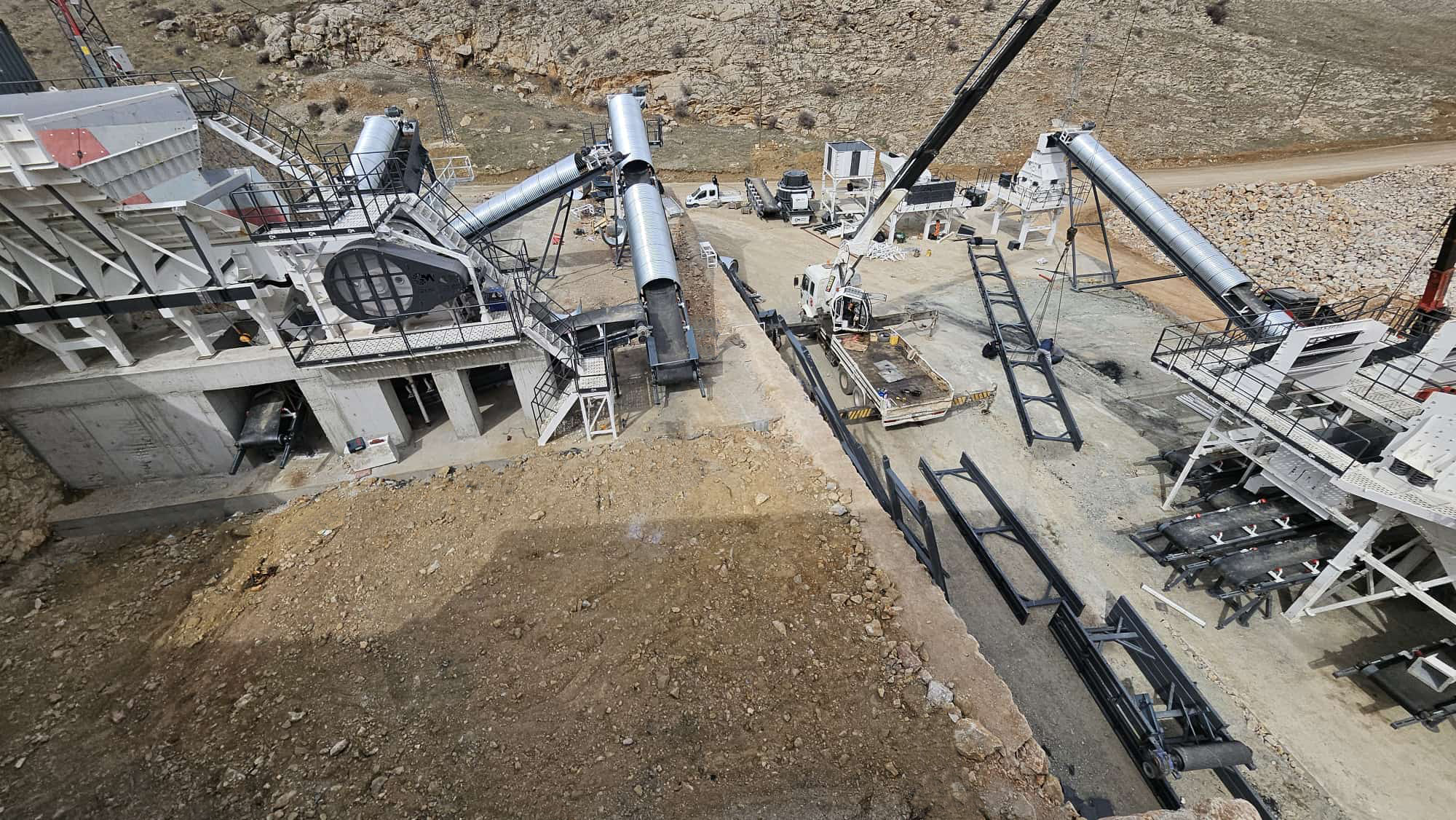 110 مصنع كسارة ثابتة-تي أوشركيي