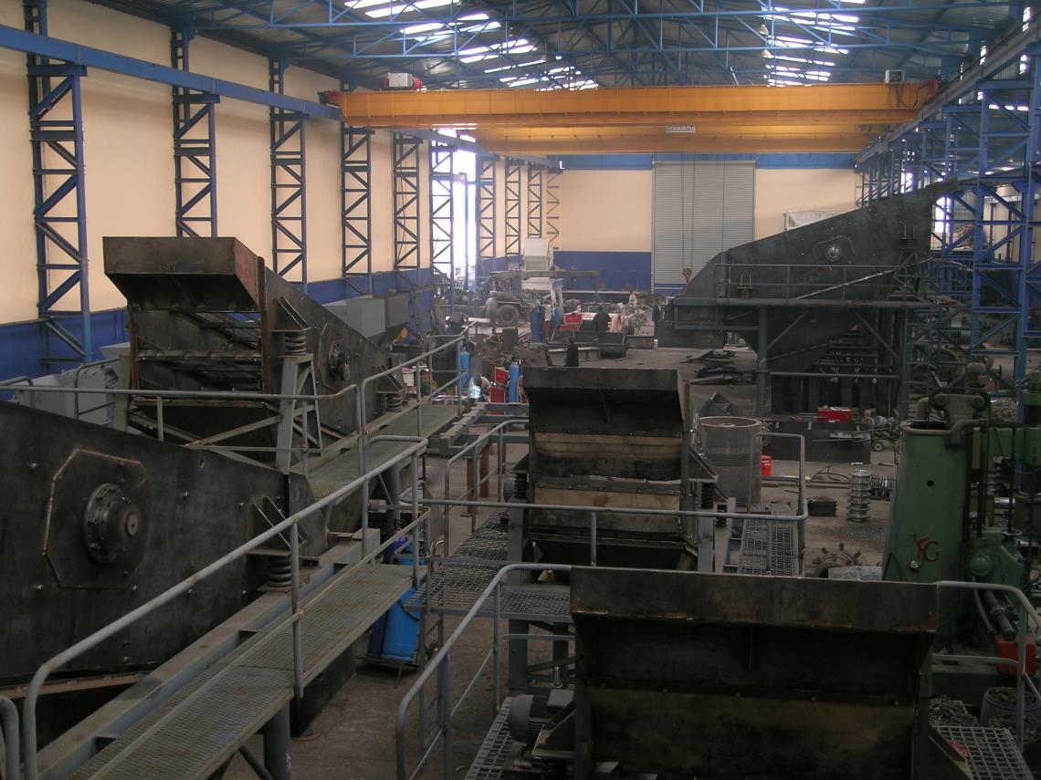 Crusher plant consists of what?