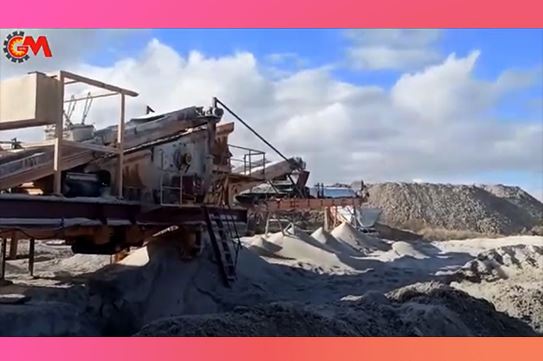 How Does GNR 03 Mobile Crusher Plant Work in the Field?