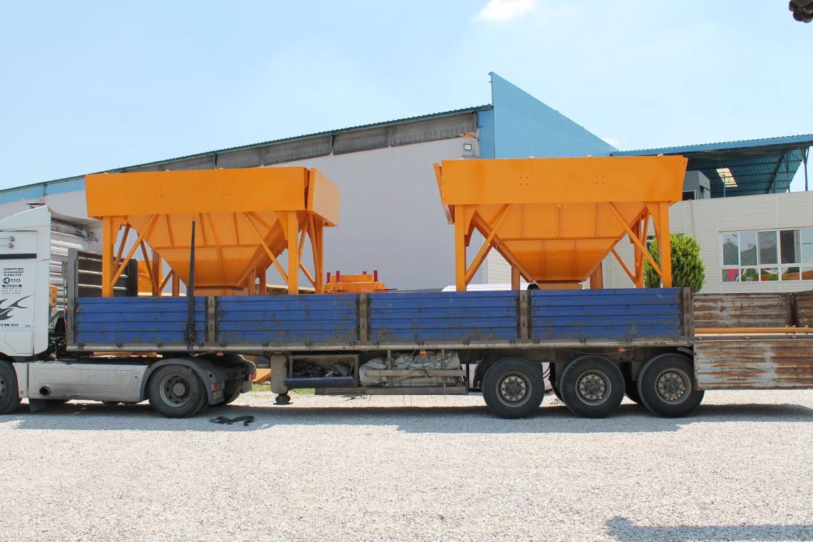 Vibrating Sand Feeder on the way of Kutahya city.